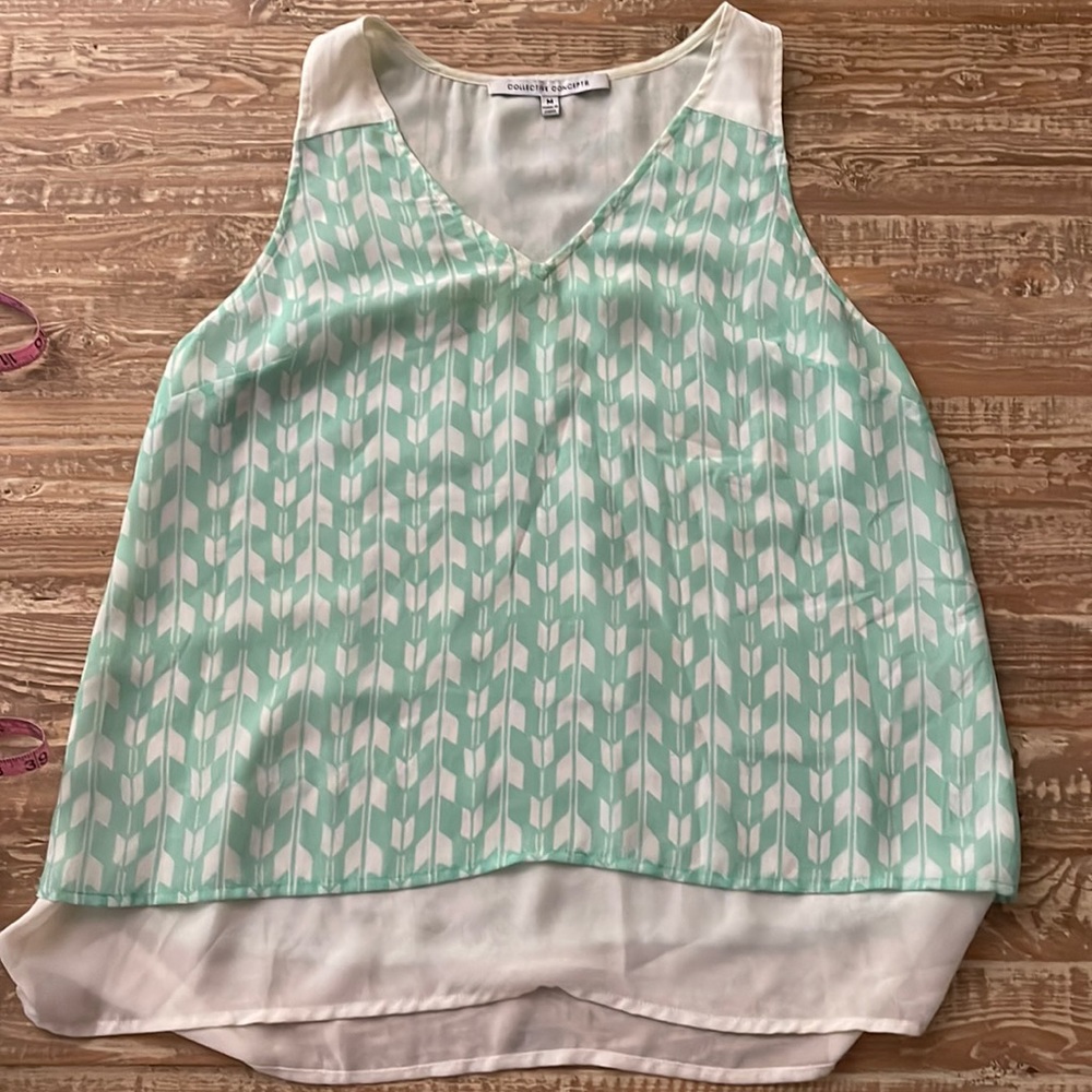 Cute sleeveless tank.  Chevron print, mint green and ivory.